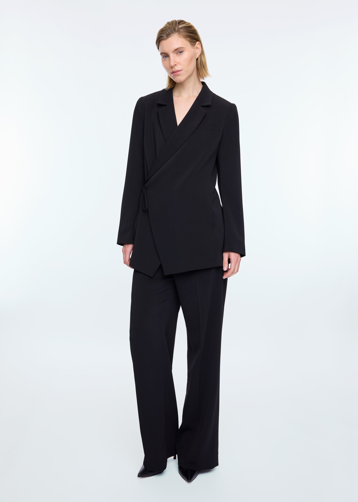 Vanilia Viscose wrap blazer outfit with pantalon