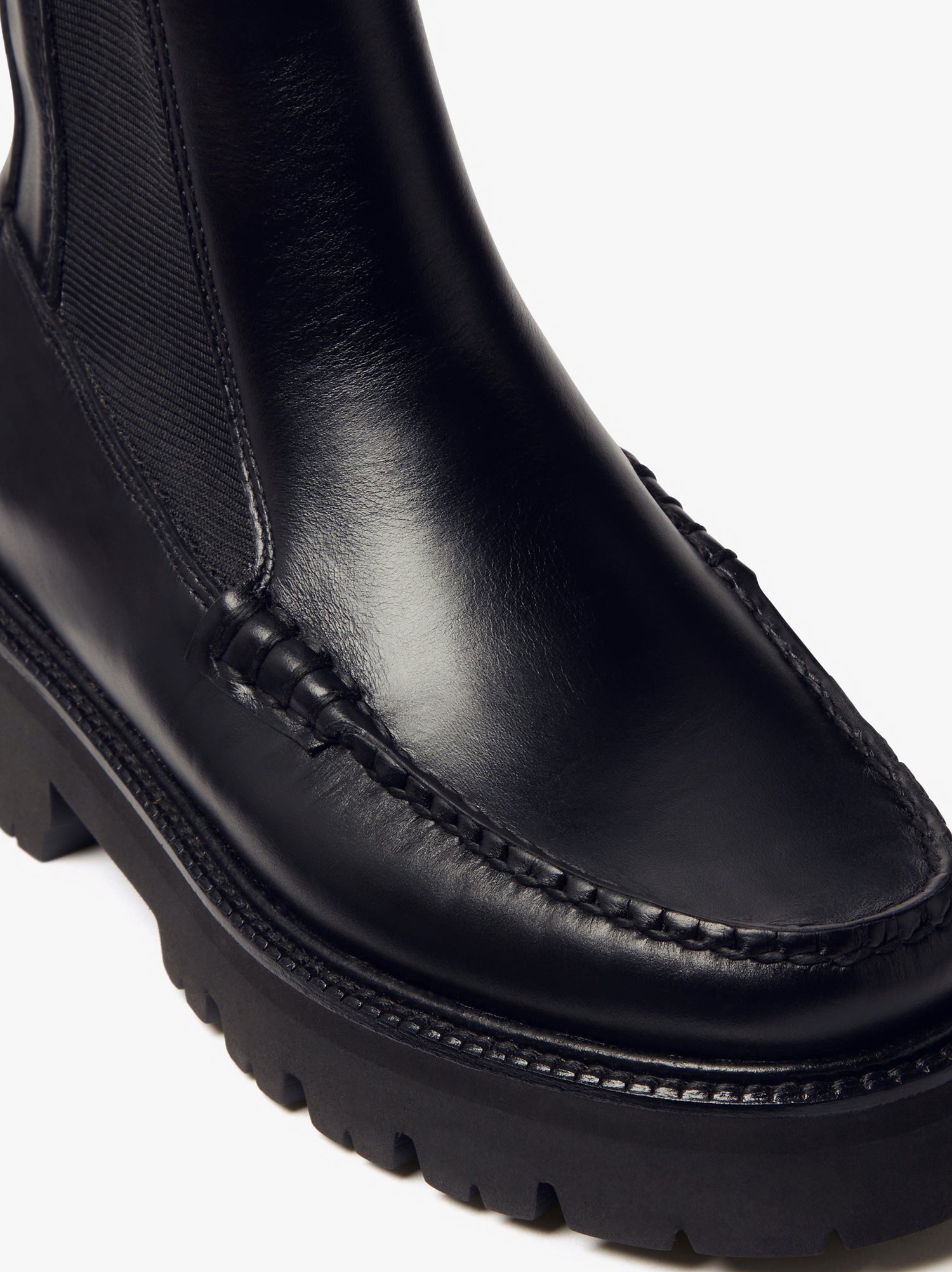 Leather chelsea boots