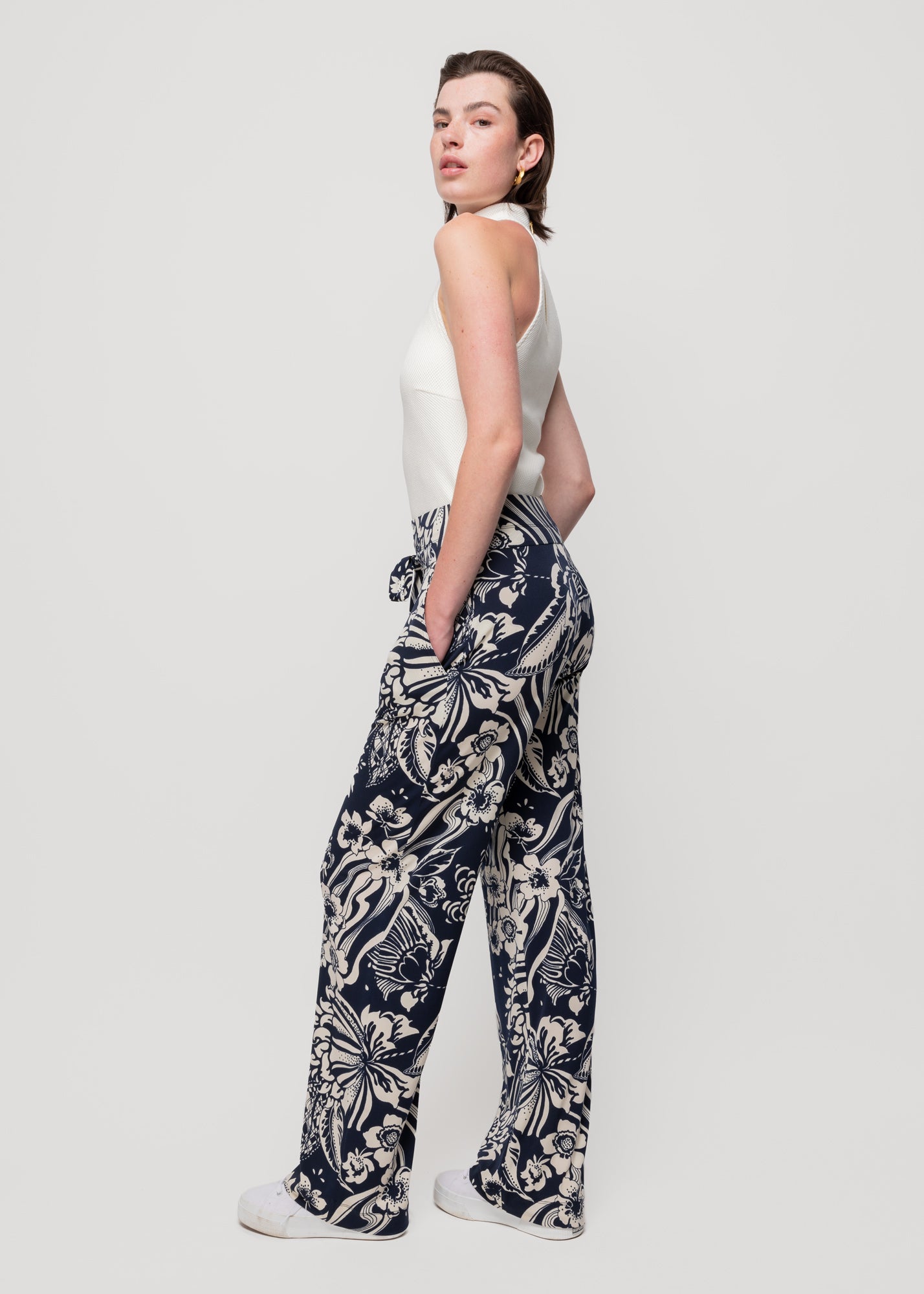 Klas Guggenheim Museum Handvest Tricot broek met wijde pijp | De officiële Vanilia webshop