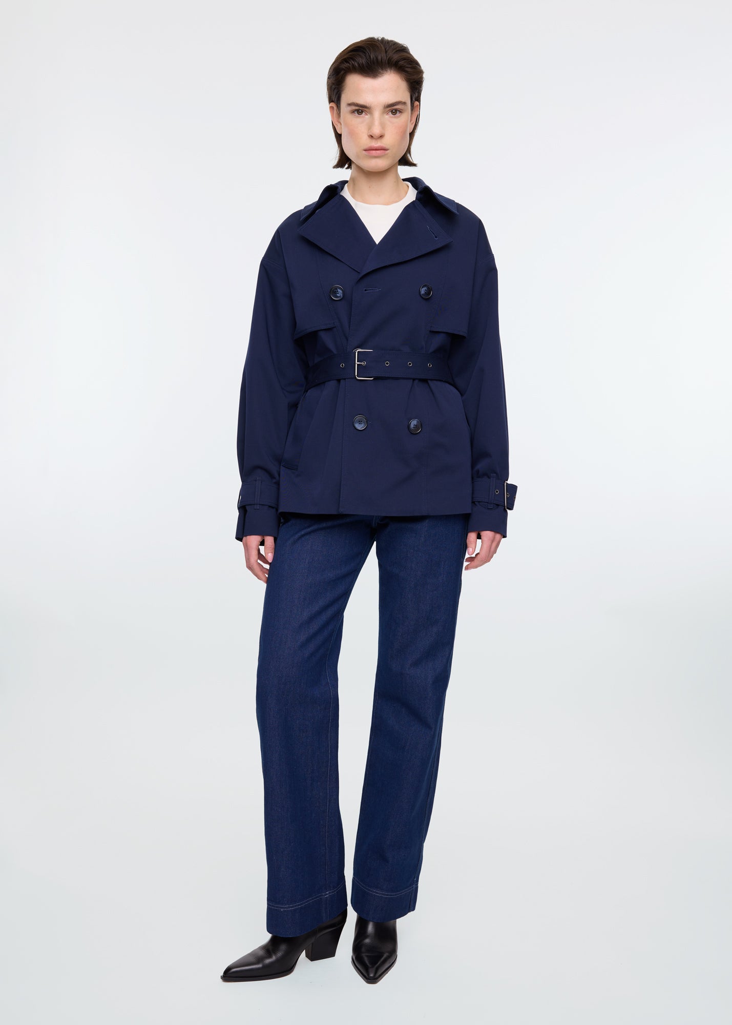 short-trench-coat_178-36