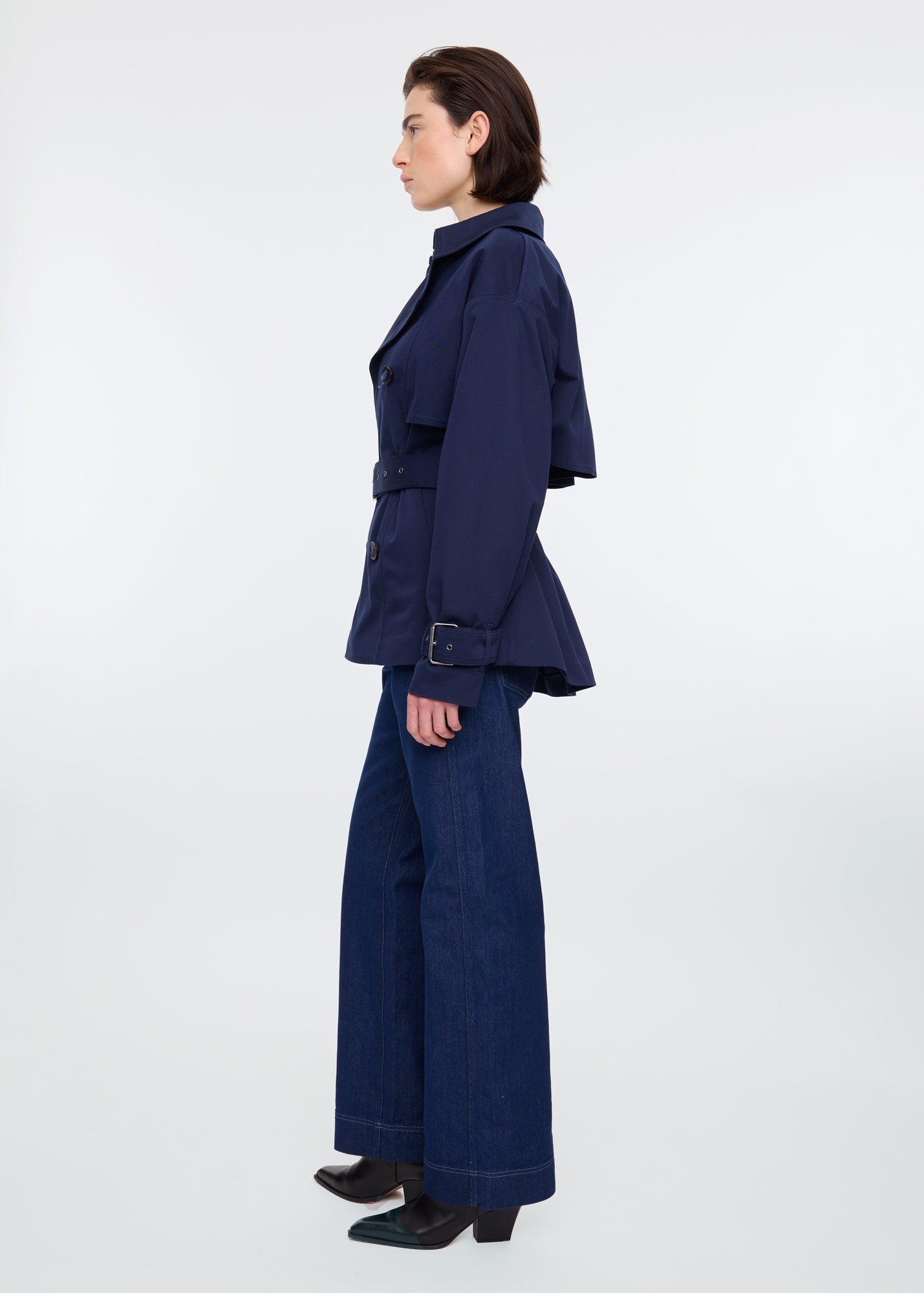 Buitenjas Short wide trench coat