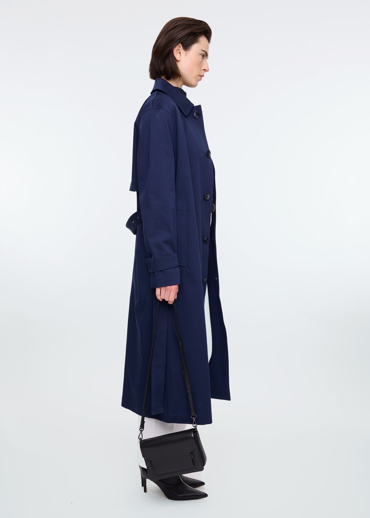 trench-coat_175-36