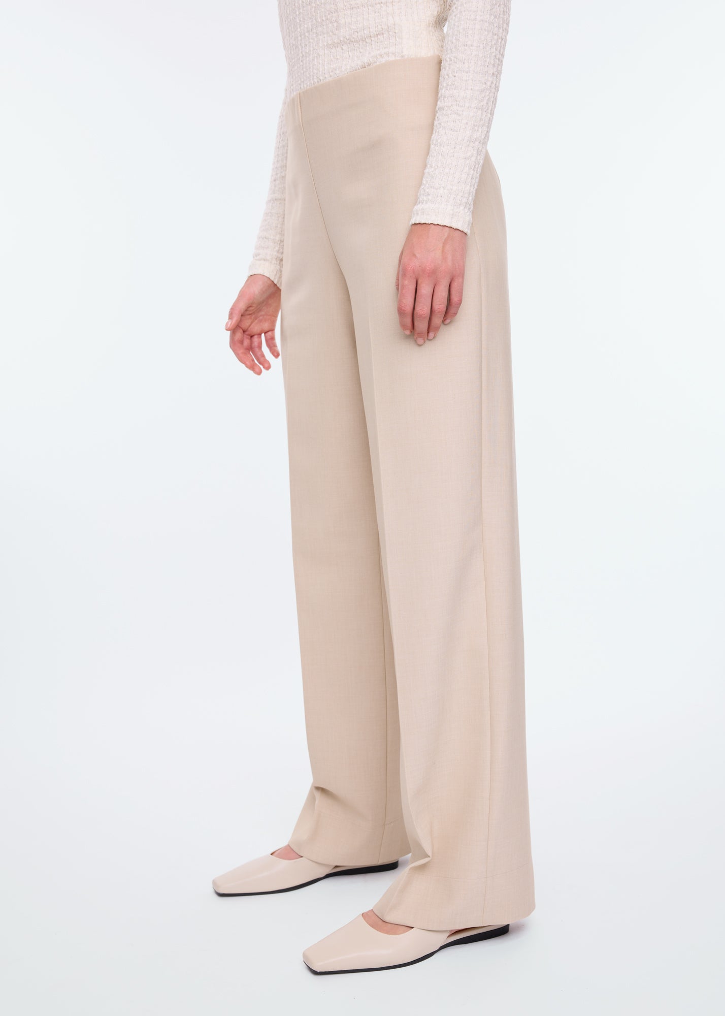 clean-soft-broek_178-36