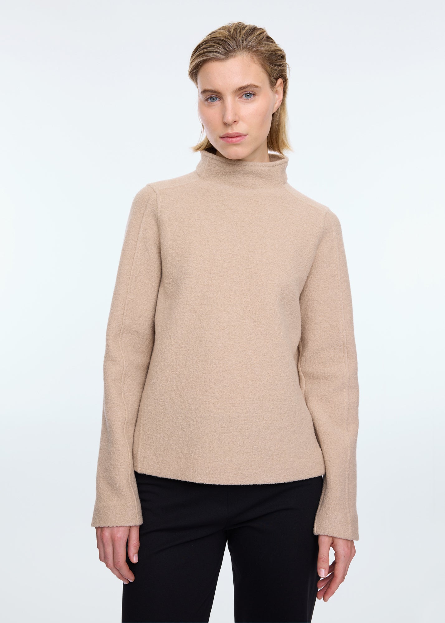 Turtle curl wool sweater