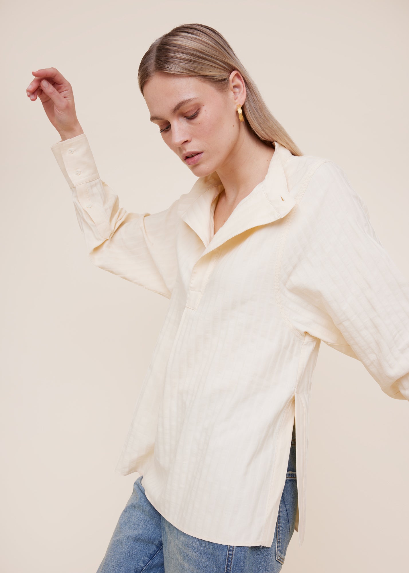 Linen blend blouse with army detail.