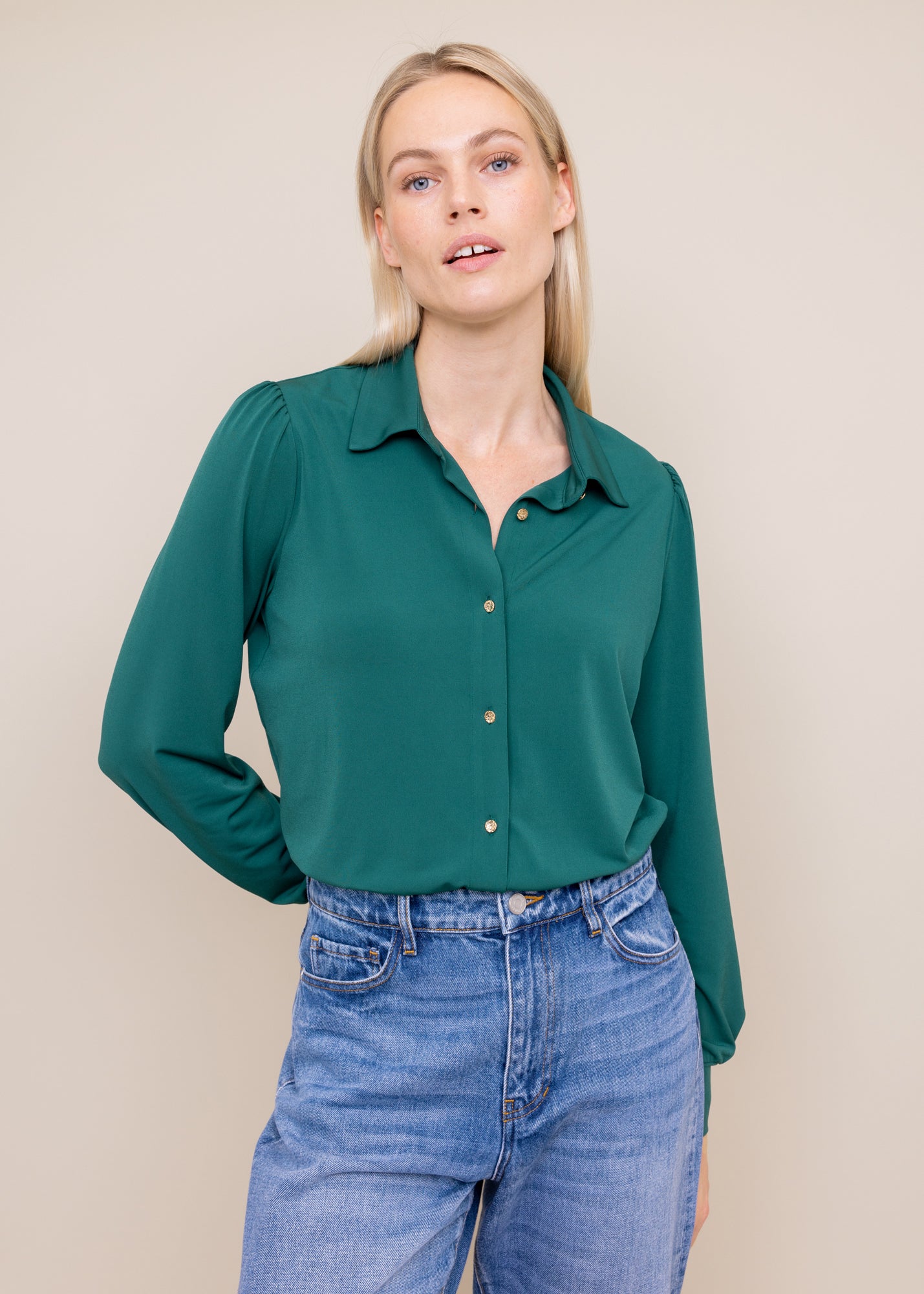 Tricot blouse met luxe knopen