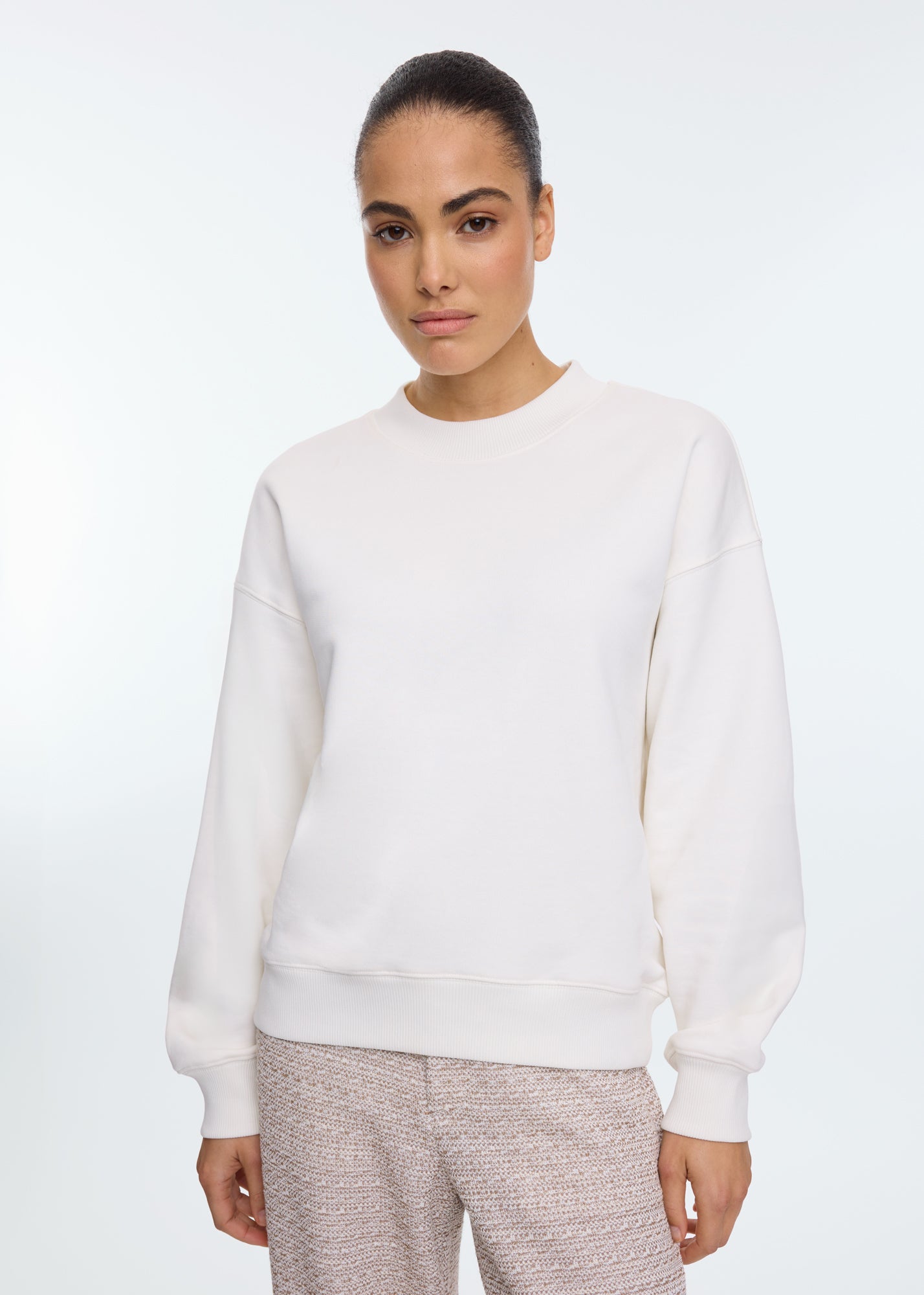 Basic cotton sweater