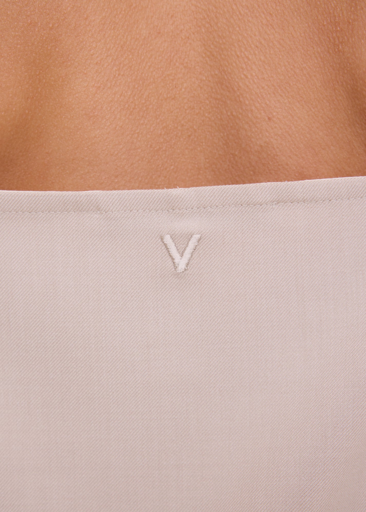 V-shape viscose singlet