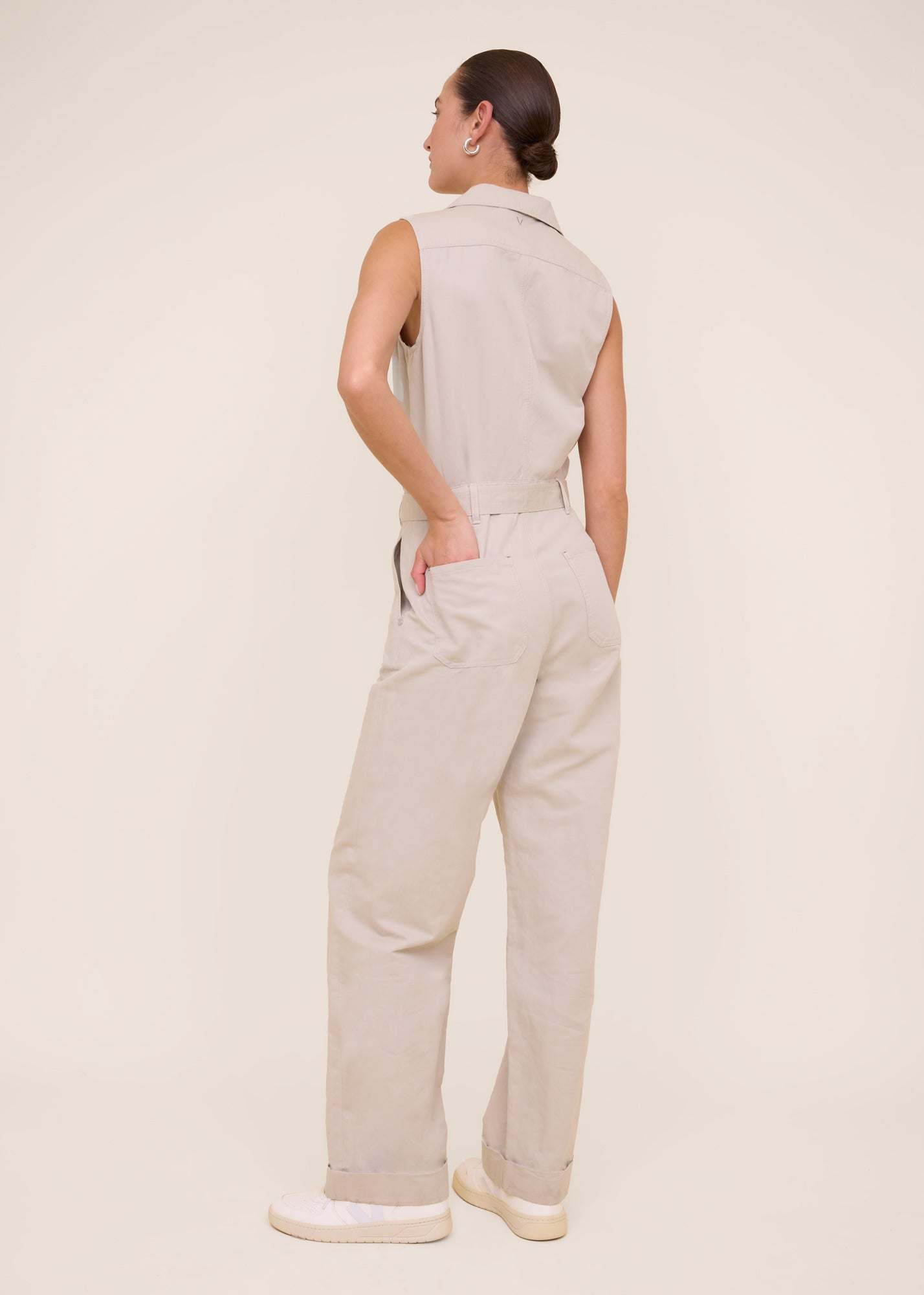 Sleeveless twill jumpsuit