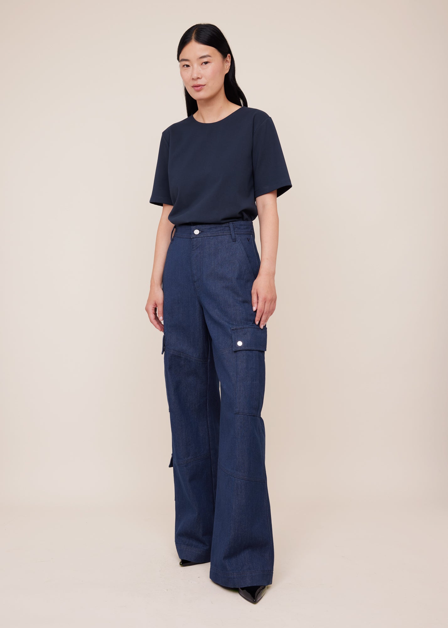 Loose-fit utility jeans
