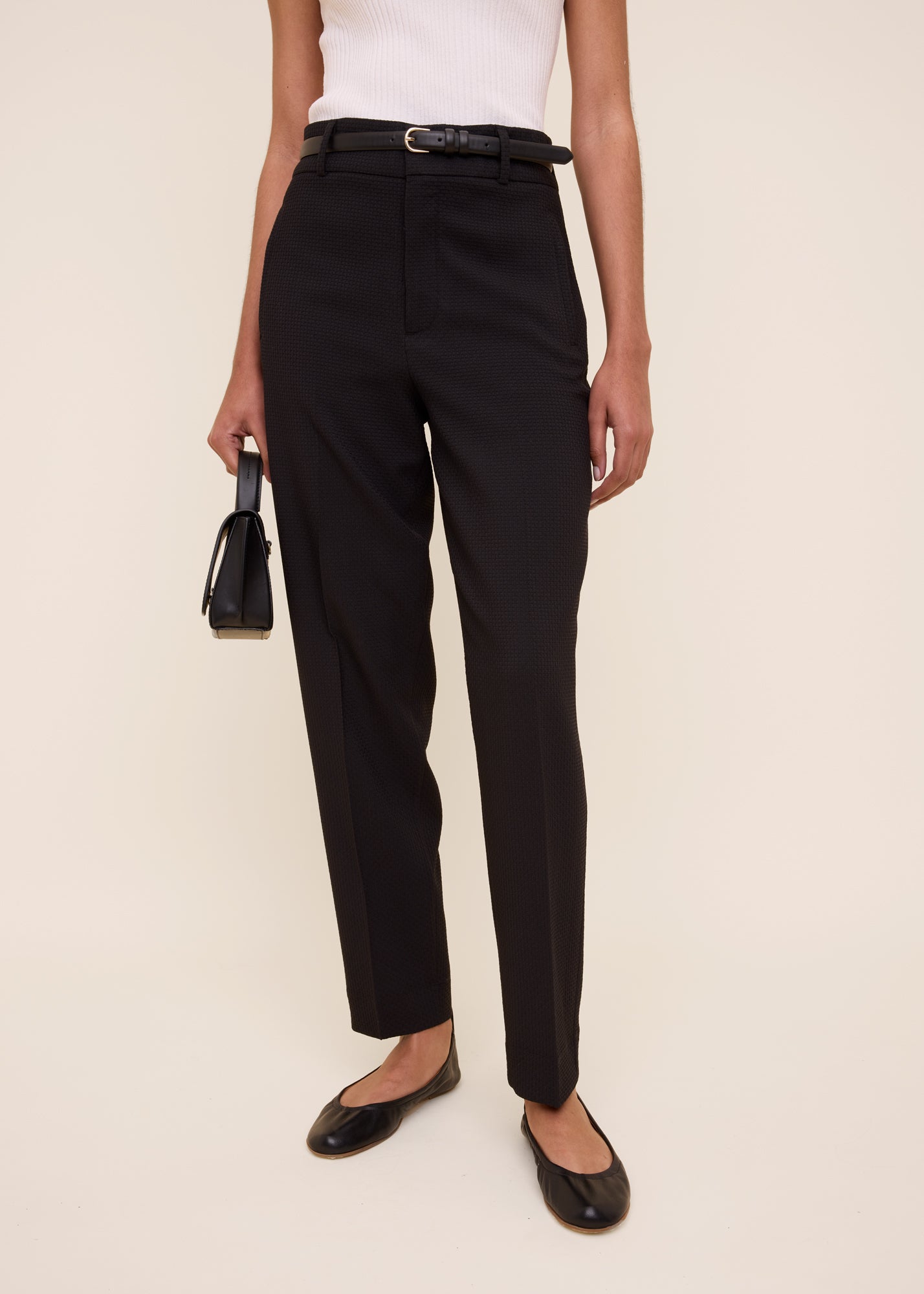 Tapered-waffle-trousers_177-36