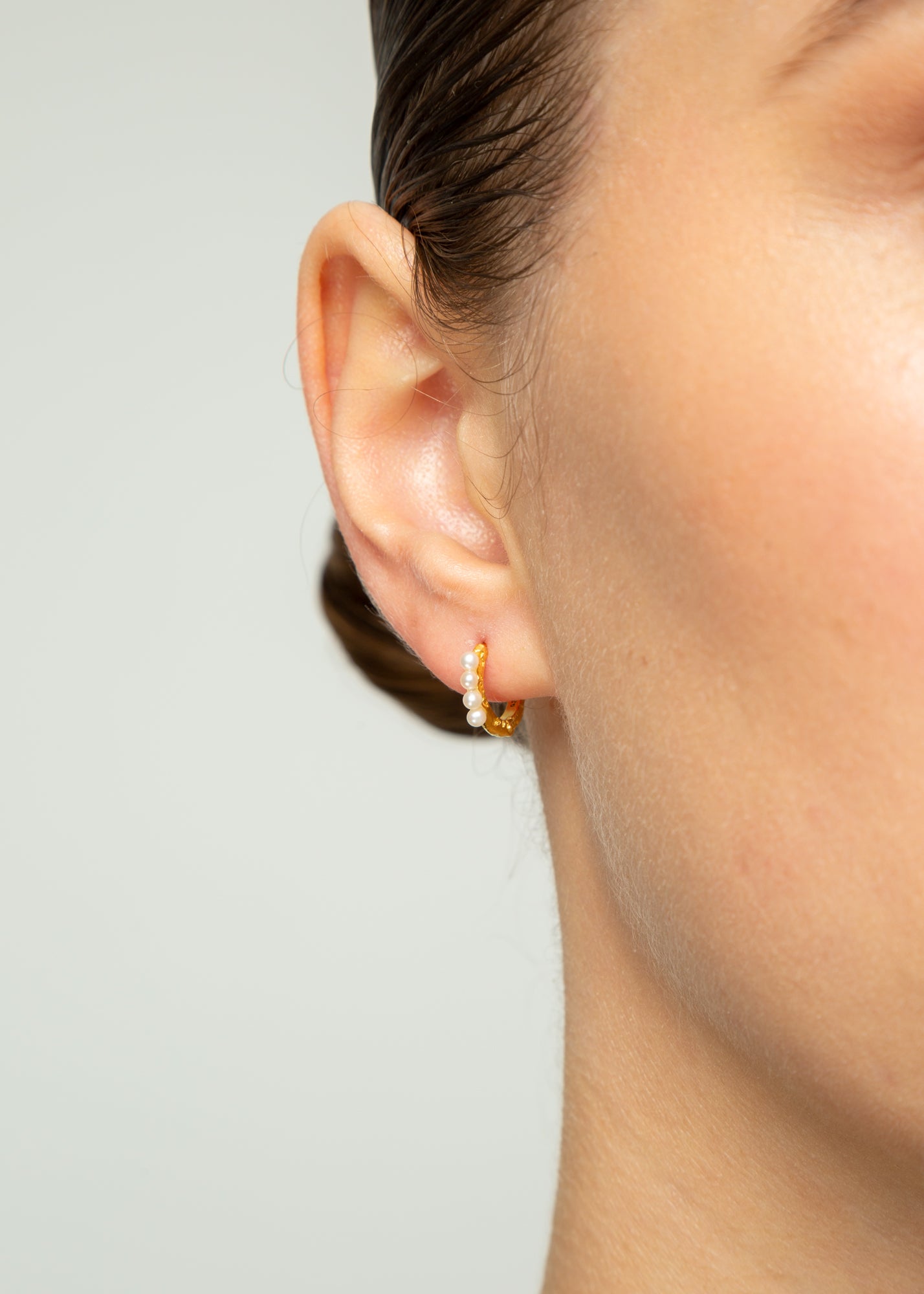 Enamel earrings Paula with pearl